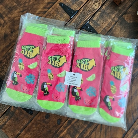 Pack of 20 pairs of Non Slip Grip Socks. Trampoline Jump Socks. Adult Un… - Picture 1 of 5